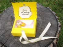 beads-yellow-dangle-brideshmaid-jewelry-earrings-elegant-gift-invitation-box-2