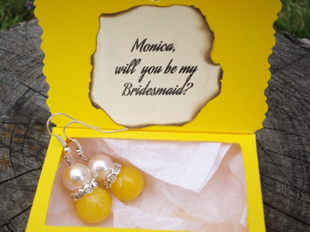beads-yellow-dangle-brideshmaid-jewelry-earrings-elegant-gift-invitation-box-3